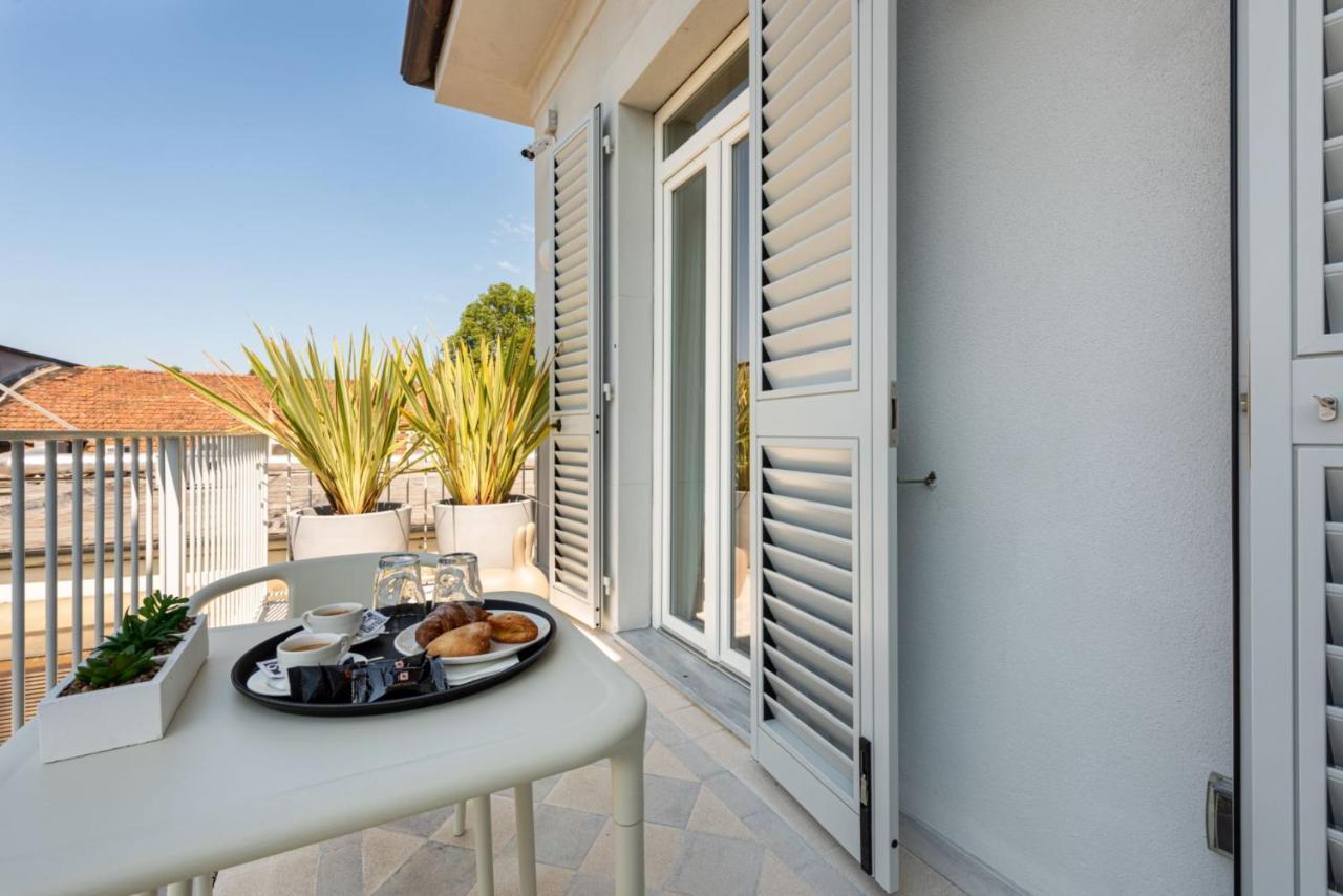 Villa Fedora Luxury Suites Lucques Extérieur photo